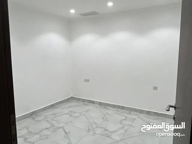 180 m2 4 Bedrooms Apartments for Rent in Farwaniya Rabiya