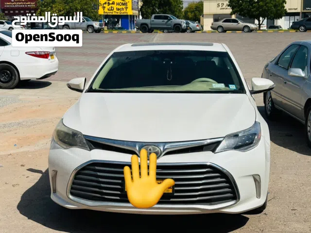 2017 تويوتا افالون Limited