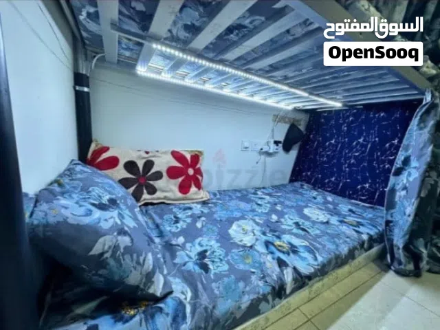 للابجار الشهري ويمكن التجديد