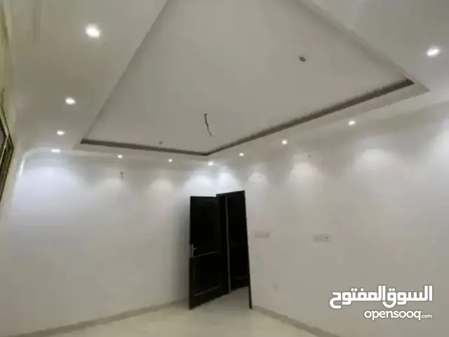 180 m2 5 Bedrooms Apartments for Rent in Al Madinah Al Iskan