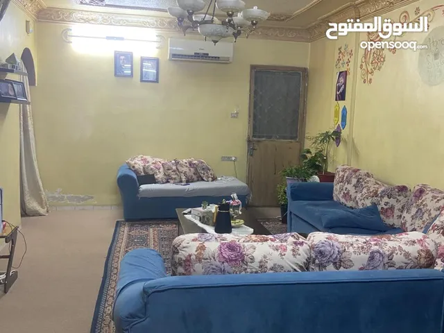 139 m2 5 Bedrooms Apartments for Sale in Zarqa Al Autostrad
