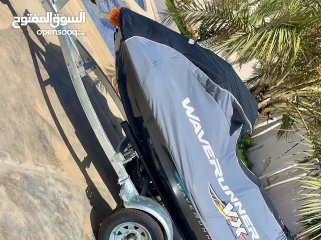 غلاف موطو جيتي سكي ياماها VX مستعمل نظيف للبيع