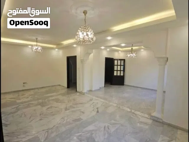 شقة سوبر ديلوكس - 3نوم 1ماستر - 200م - موقع مميز / ام اذينة
