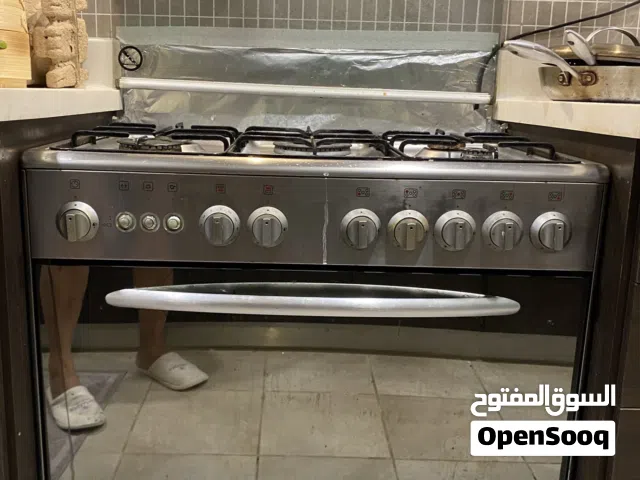 Gas stove 5 burners + oven