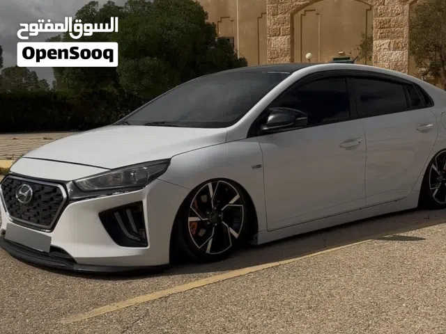 2018 هيونداي ايونيك Standard
