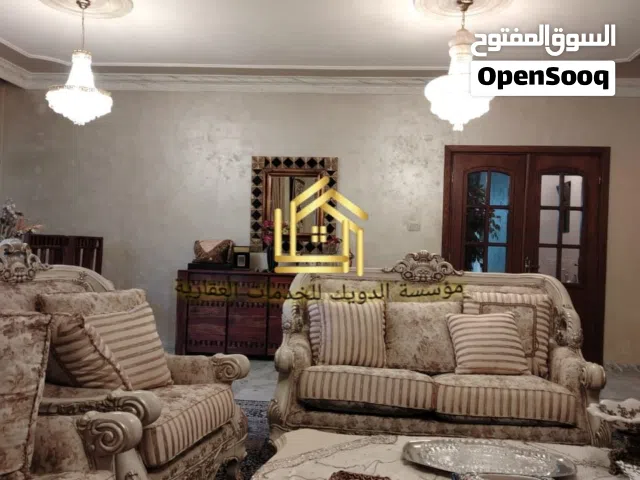 195 m2 3 Bedrooms Apartments for Rent in Amman Al Gardens