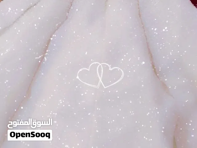 بدلة بيضاء ملبوسه مرة وحده فقط سعر مغري