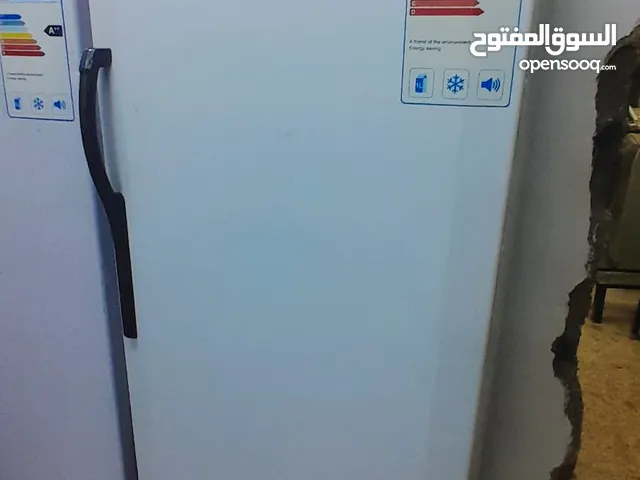 النوع : فريزر كاندي الموصفات : 7 ادراج تجميد عالبخار