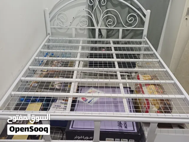 سرير جدبد للبيع