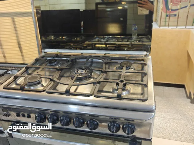 بوتوجاز فريش 5 شعله استانلس كامل فرن وشوايه واشعال ذاتي ولمبه ومروحه حاله ممتازه جدا معاه ضمان 6شهور