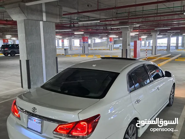 Used Toyota Avalon in Manama