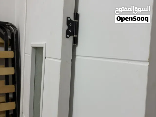 معدات وابواب للبيع سبه جديد