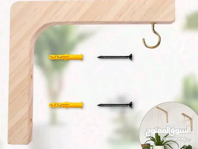 حامل أشجار خشبي
