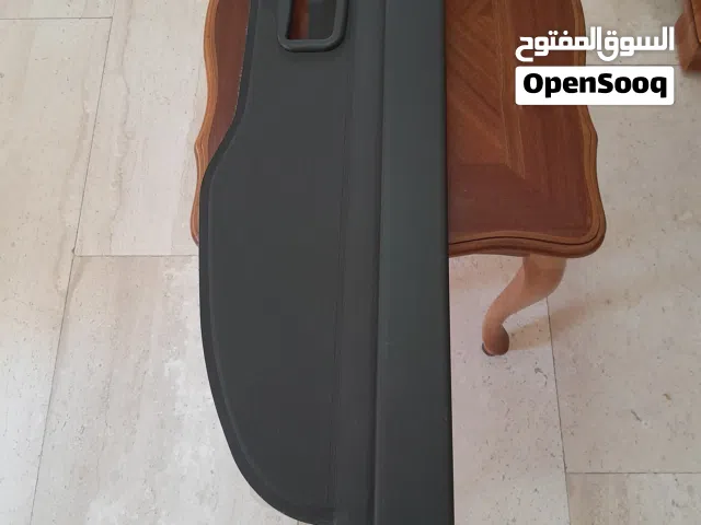 برداية صندوق لسيارة فورد سي ماكس اللون اسود جديدة
