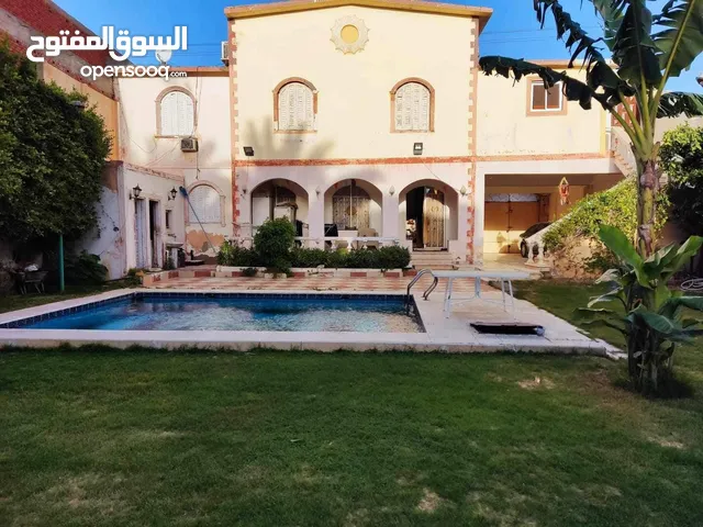 250 m2 More than 6 bedrooms Villa for Sale in Alexandria Other