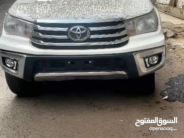 Toyota Hilux 2016 in Taiz
