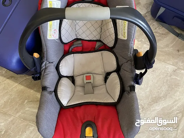 كرسي سيارة للاطفال شيكو شبه جديد