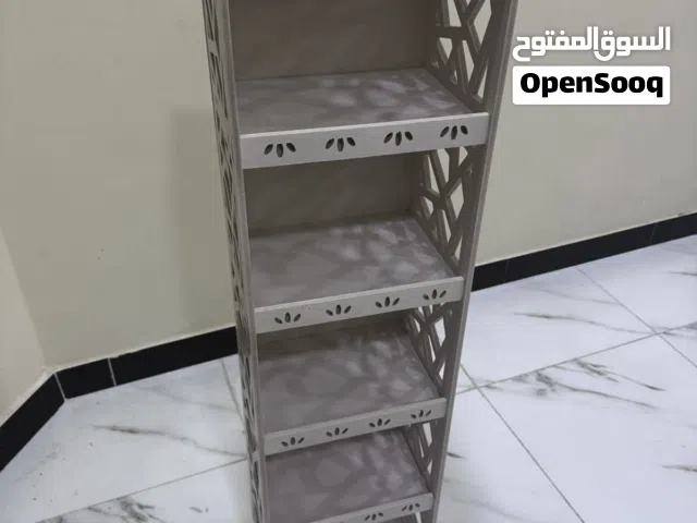 رفوف جيده وشكلها جيد قابله للتركيب ،