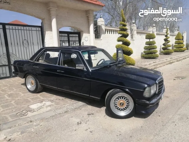 Mercedes Benz C-Class 1989 in Amman