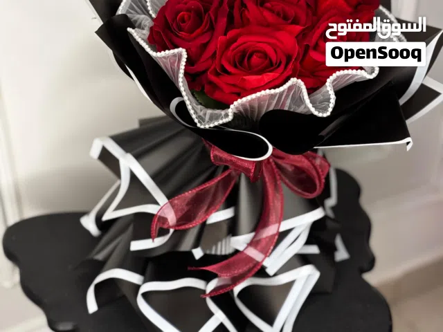 باقه ورد جوري صناعي  فخمه جداا وتغليف أنيق
