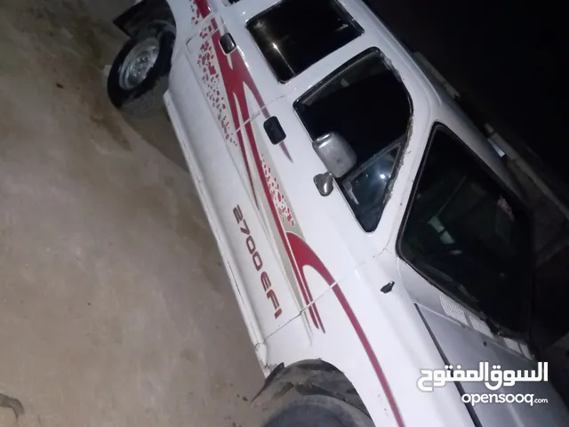 Toyota Hilux 1990 in Mafraq