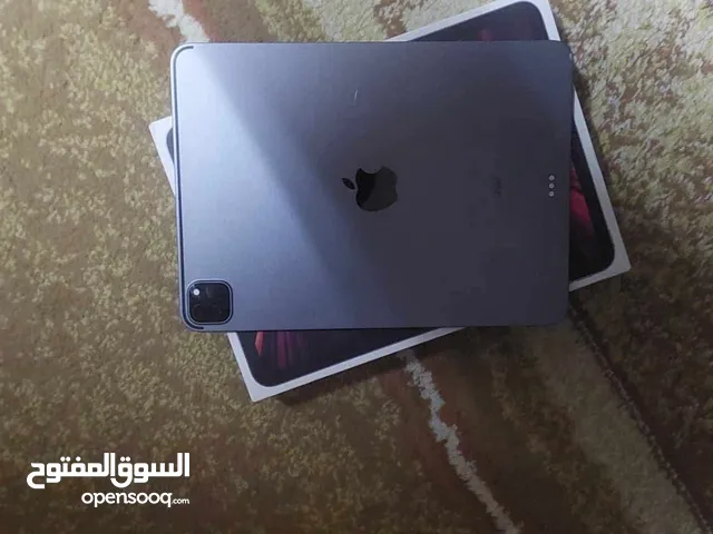 ايباد برو الجيل الثالث 11 انش 128 GB بطارية 93% استخدام شخصي مافيه مشاكل