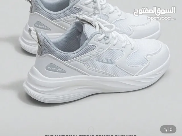 حذاء رياضي