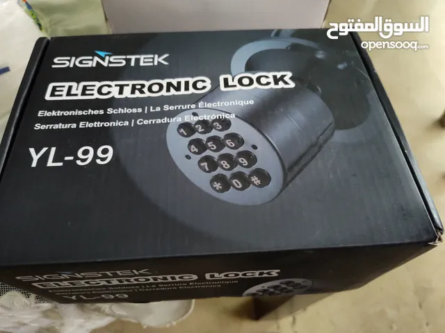 مفتاح إلكتروني للمنازل اوشقق سكنيه