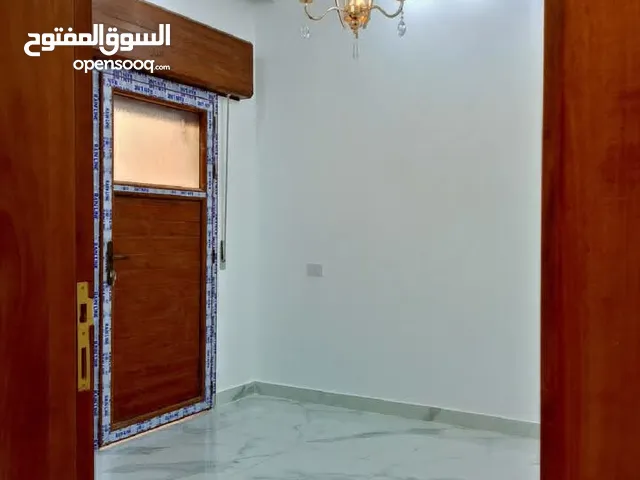 اتنان شقق للايجار تشطيب صفار وحديث