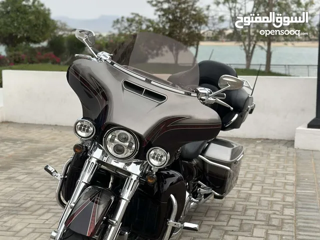 Harley Davidson CVO Road Glide 2015 in Ras Al Khaimah