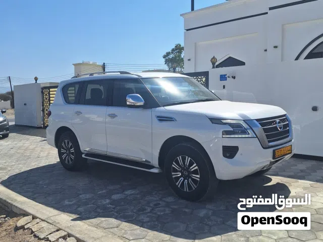 للبيع نيسان بترول وكالة عمان 2021 SE V6