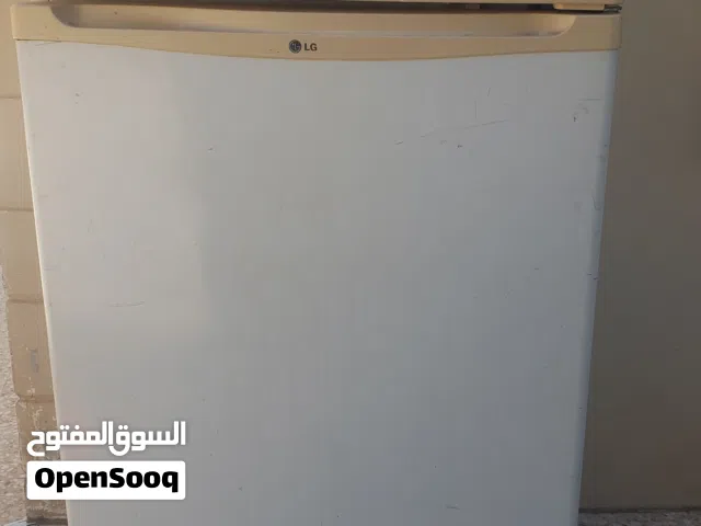 ثلاجة LG مشاء الله ثلج من فوق و من لوطه عيبها الوحيد خباش في الهيكل