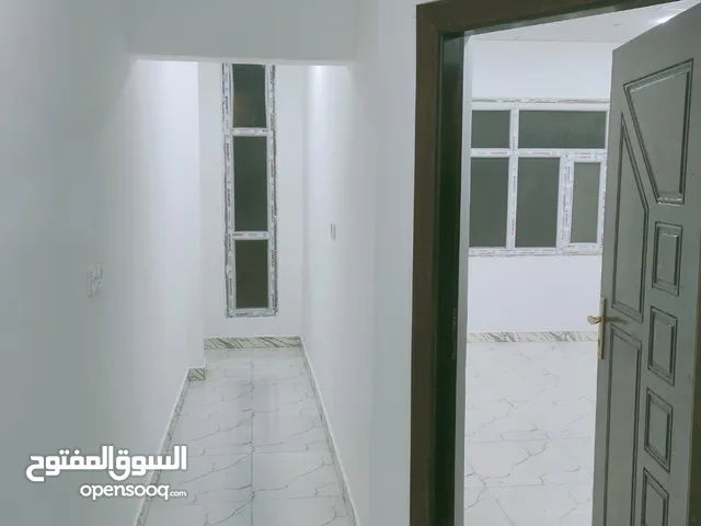 150m2 3 Bedrooms Townhouse for Rent in Basra Jubaileh