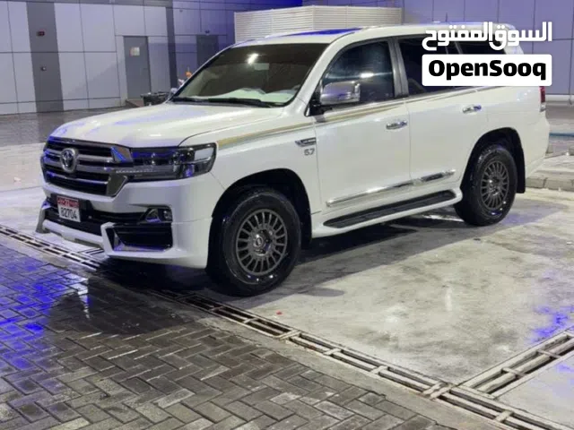 2020 تويوتا لاند كروزر VXR