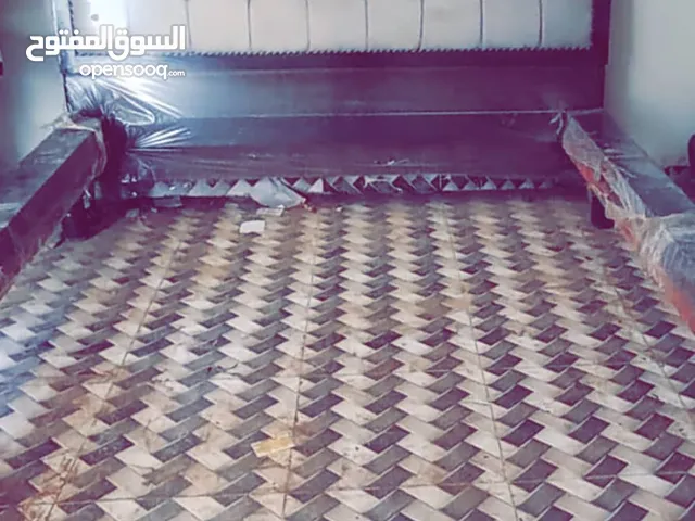 غرفه نوم خالي دولاب