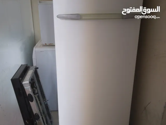 فريزر عمودي بالمهبولة