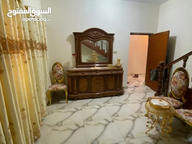 240 m2 4 Bedrooms Villa for Rent in Basra Jaza'ir