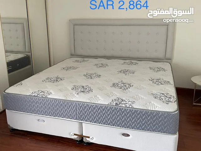 2 king size (200 cm x 200 cm) beds and 1 smaller bed (150 cm x 200 cm) for sale (urgent)