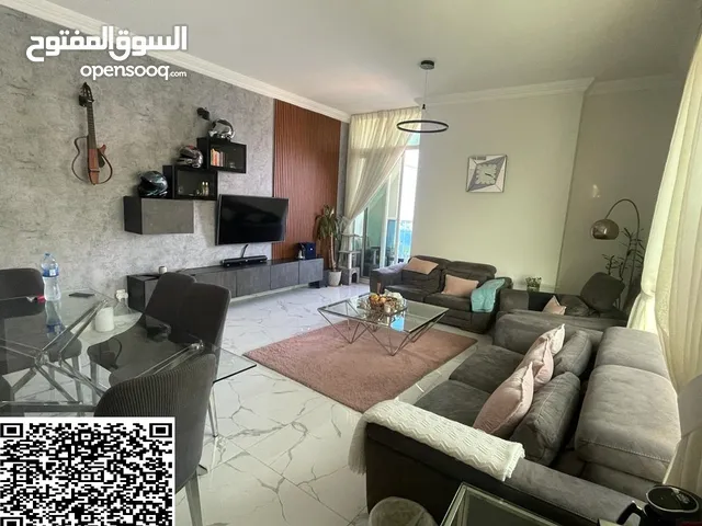شقة رائعة بمساحة كبيرة للايجار السنوى بالرشدية عجمان