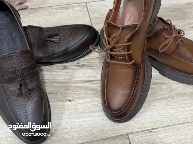 2 حزاء جلد طبيعي لم يستخدم جوده عاليه لون بني عامق و بني فاتح