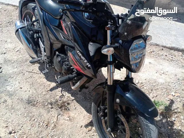 دراجة جيكسر 150سسي ستريت
