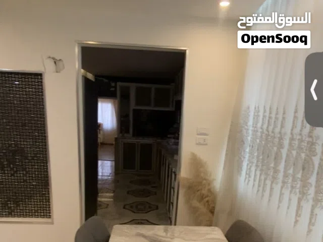 شقتين للبيع مع سطح