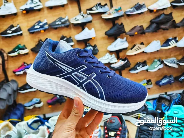 40 Sport Shoes in Algeria