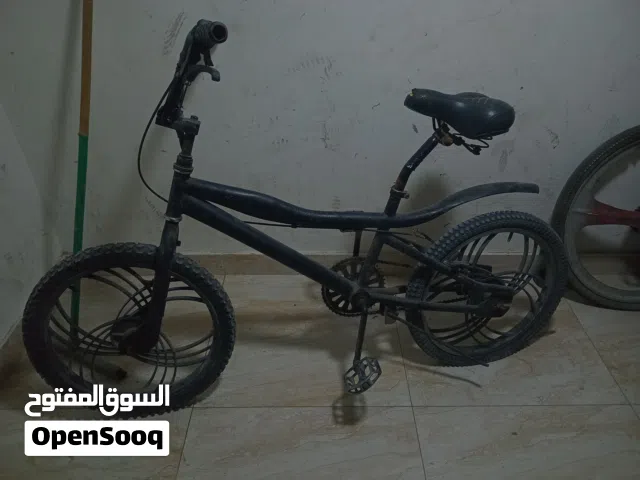 سيكل كوبرا لون اسود مستعمل استعمال نضيف كلشي شغال تاير ورا جديد بريك ورا تجحيص بس يبيله تركيب