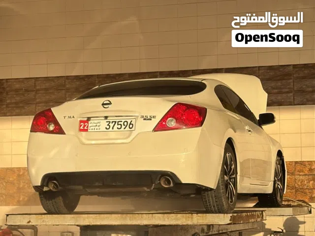 2009 نيسان التيما SL
