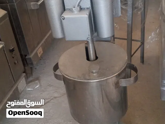 نشتري ونبيع ويوجد تنضيف معدات لو بدك ..مطلوب عدة ملحمه لو عندك ابعت لي صورها واتس