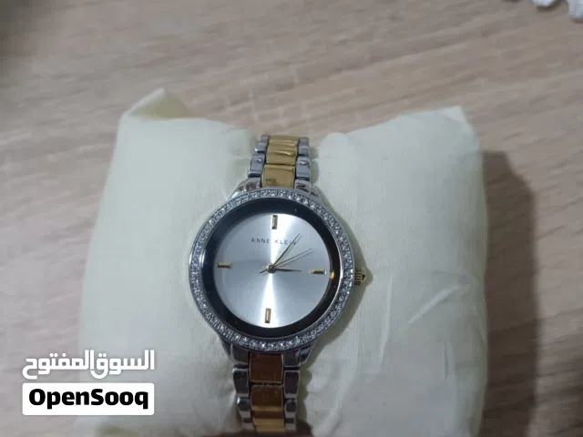 ساعة يد نسائيه مستعمل لحاله جديده