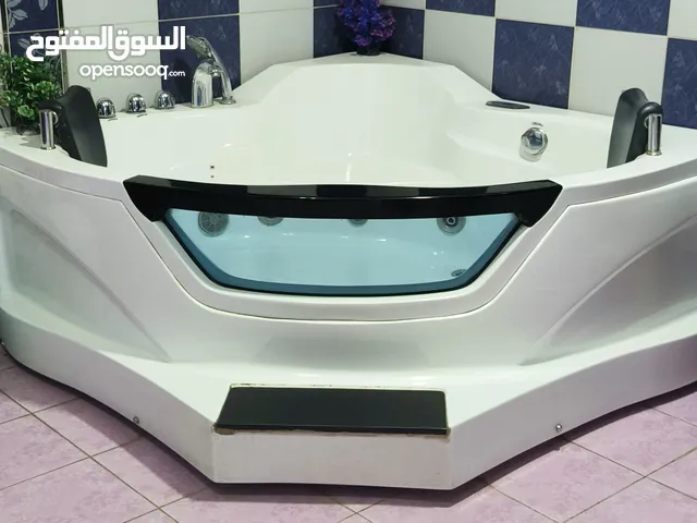 جاكوزي مستخدم