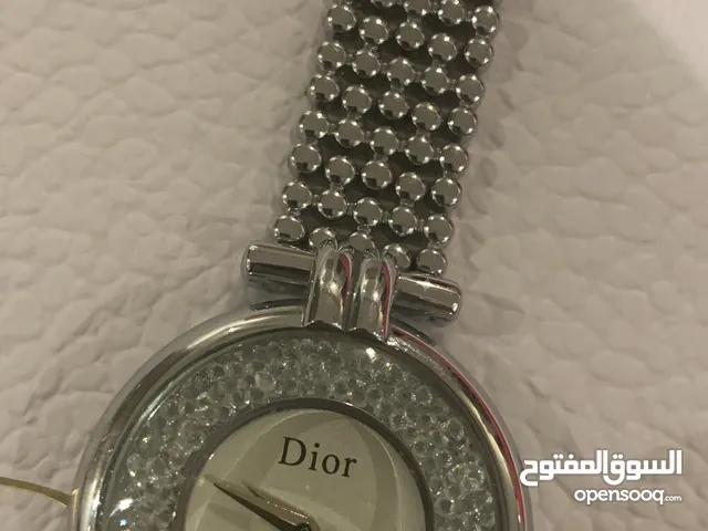 للبيع ساعه ديور حاله فوق ممتازه استعمال خفيف جدا نسائيه  ماستر