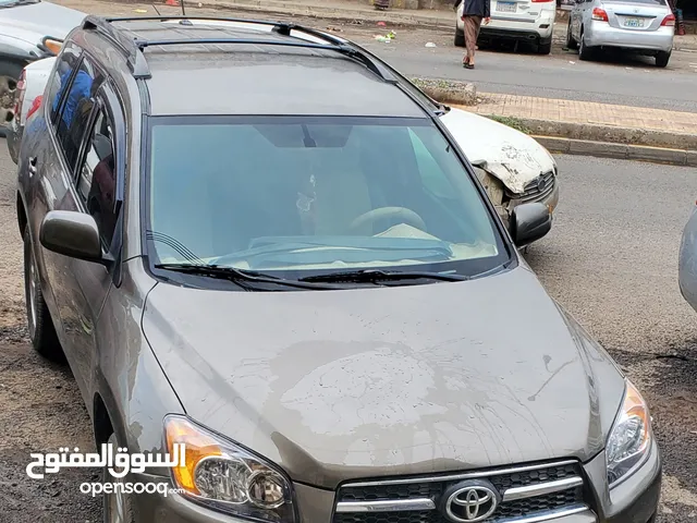 Used Toyota RAV 4 in Sana'a